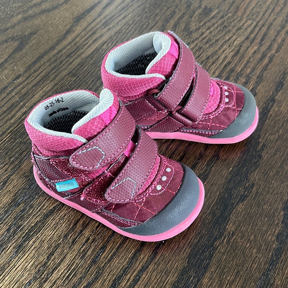 EUC See Kai Run Atlas Hiking Boots 4